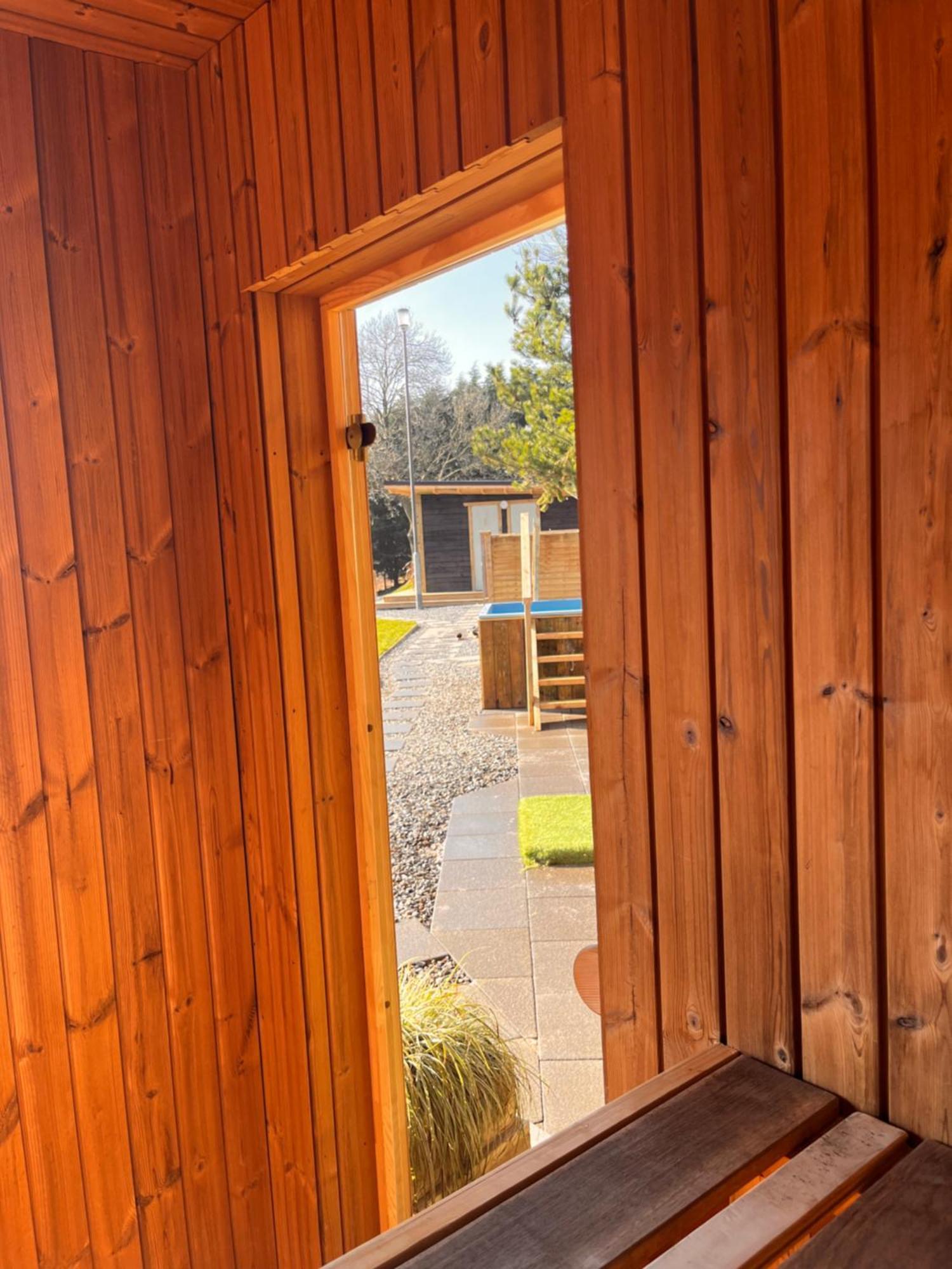 Rostrevor Mountain Lodge - Glamping Pods - Revive Sauna & Hot Tubs 外观 照片
